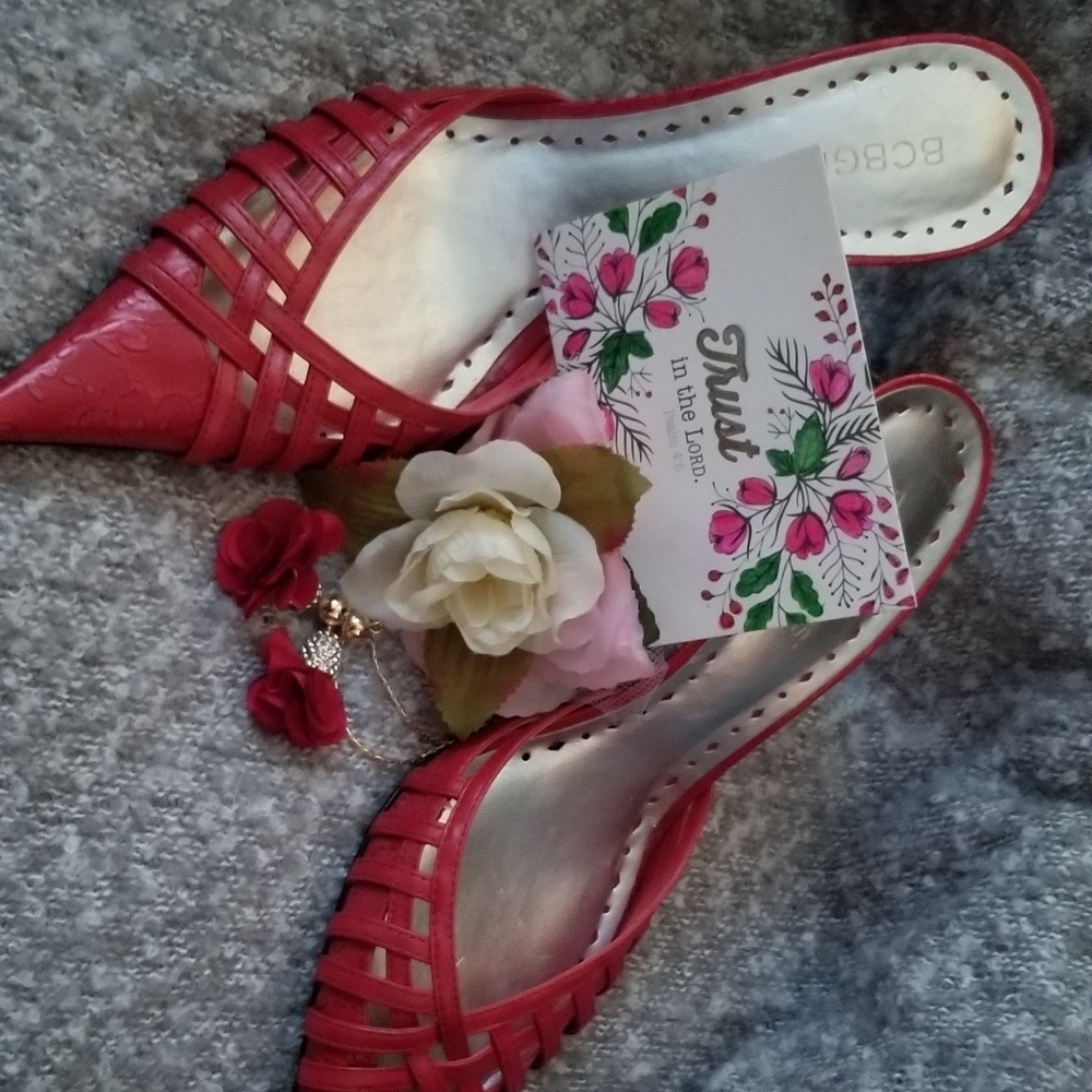 BCBG Pumps